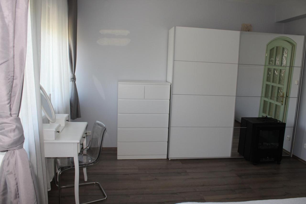 Sunny House Apartman แซแก็ด ภายนอก รูปภาพ