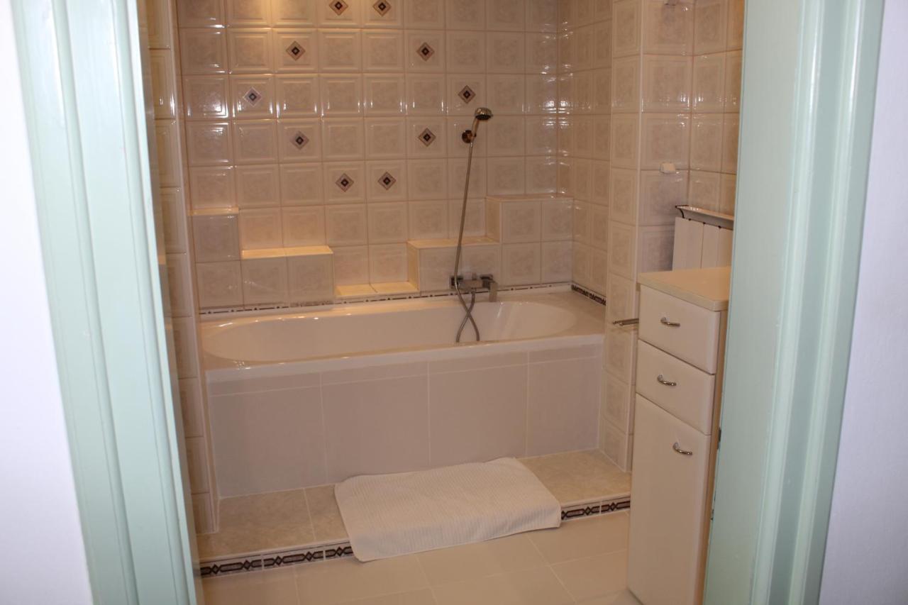 Sunny House Apartman แซแก็ด ภายนอก รูปภาพ