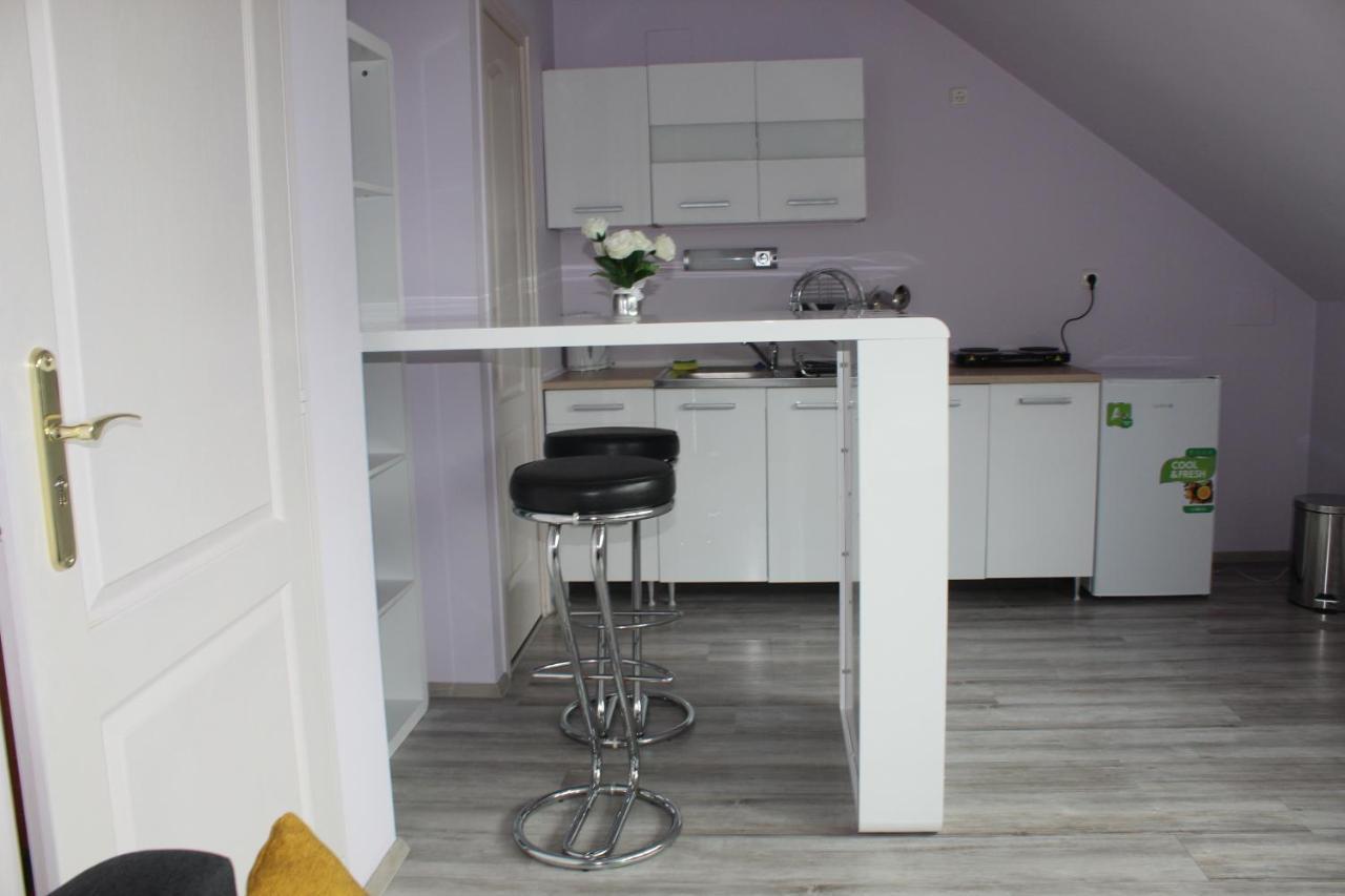 Sunny House Apartman แซแก็ด ภายนอก รูปภาพ