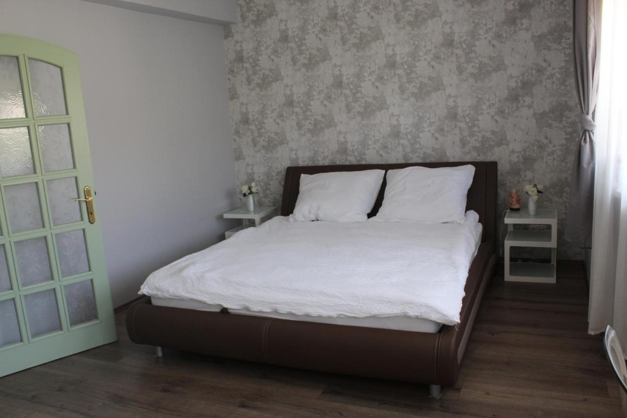Sunny House Apartman แซแก็ด ภายนอก รูปภาพ
