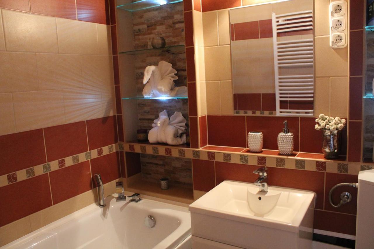 Sunny House Apartman แซแก็ด ภายนอก รูปภาพ